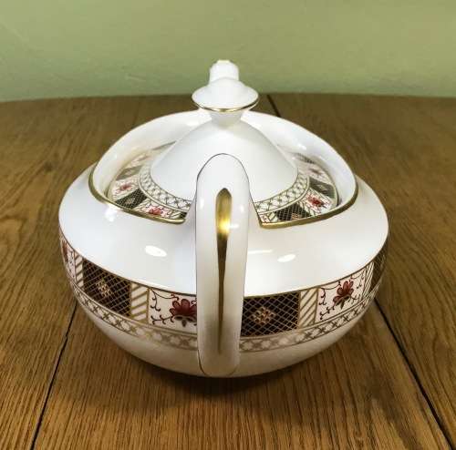 ROYAL CROWN DERBY DERBY BORDER PAIR of LIDDED VEGETABLE SERVING BOWLS TUREENS 1964 A1253 MAGNIFICENT
