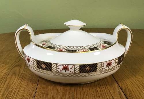 ROYAL CROWN DERBY DERBY BORDER PAIR of LIDDED VEGETABLE SERVING BOWLS TUREENS 1964 A1253 MAGNIFICENT