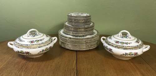 COALPORT MING ROSE DINNER SERVICE 41 piece ENGLAND BONE CHINA FLOWERS BEAUTIFUL FLORAL PATTERN!!!