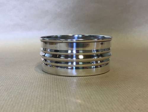 WINE COASTER SILVER PLATED WOODEN INSERT PLAIN with centred RIBBING awesome for your WINE BOTTLE!!!