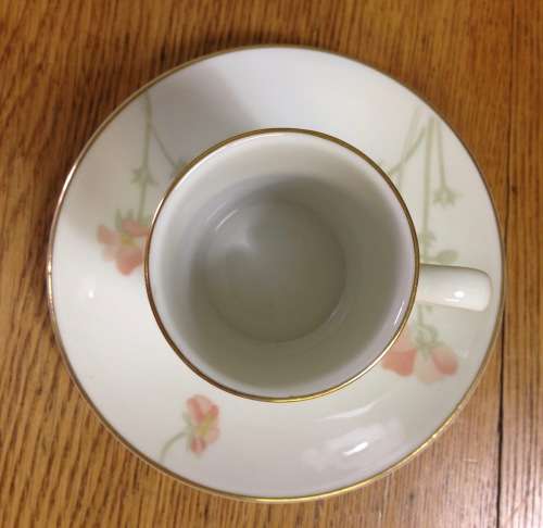 ROYAL DOULTON Coffee Expresso Cup & Saucer VOGUE COLLECTION by HARMONY TC1152 ENGLAND 1984 FLOWERS.