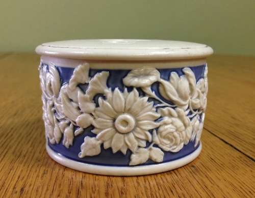 PORCELAIN DESKTOP PEN HOLDER BLUE and WHITE.