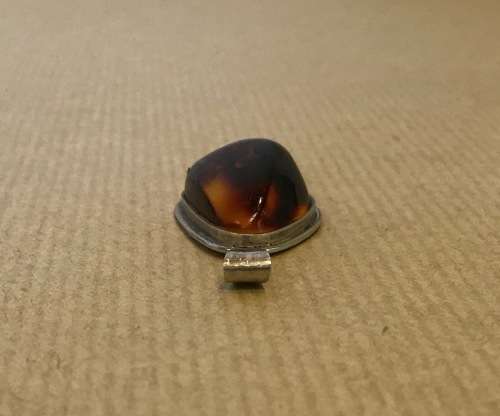 AMBER set in 925 STERLING SILVER PENDANT MARKED STUNNING!!!! SIMPLE ELEGANT DESIGN!!!!!!!