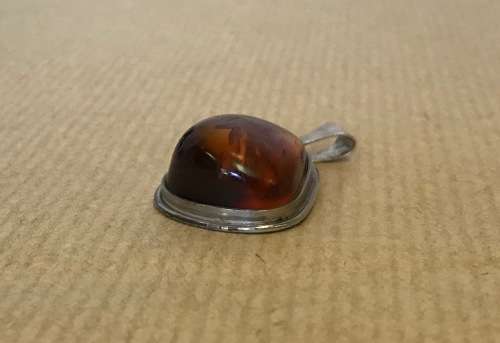 AMBER set in 925 STERLING SILVER PENDANT MARKED STUNNING!!!! SIMPLE ELEGANT DESIGN!!!!!!!