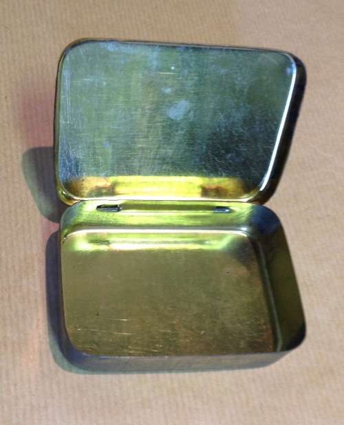 COMPRESSED IODISED THROAT TABLETS TIN RED LETTER BRAND PETERSEN LIMITED CAPE TOWN CHEMISTS.