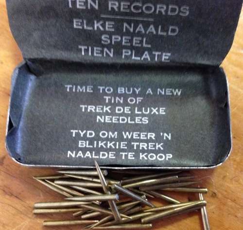 GRAMOPHONE NEEDLES=TIN=DELUXE LONGPLAYING GOLD=TREK=SOUTH AFRICAN=ENGLISH + AFRIKAANS=ENGLAND=36 pcs