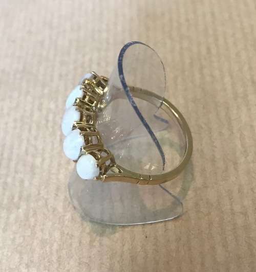 WHITE OPAL RING Hallmarked and Stamped 9K (carat) GOLD 5 OPALS! SIZE US 10 UNUSUAL and STUNNING!