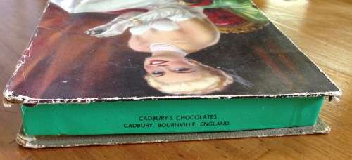 CADBURY`S CHOCOLATES LIDDED BOX BOURNVILLE ENGLAND FINE ROYAL LADY AT THE OPERA OPERA GLASSES.
