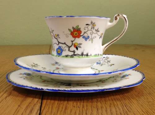 PARAGON BLOSSOM TEA SET RD. No. 744170 MILK JUG OPEN SUGAR CAKE PLATE 6 TRIOS STUNNING RARE 21 PIECE