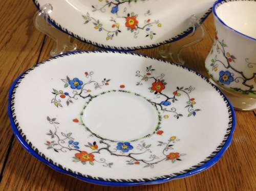 PARAGON BLOSSOM TEA TRIO RD. No. 744170 7826 1 TRIO STUNNING RARE 3 PIECE OVAL PLATES!! UNUSUAL!!! c