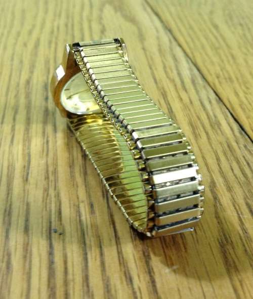 WATCH HALLMARK LADIES Wristwatch ALLOY COLLECTION QUARTZ STAINLESS STEEL GOLD PLATED? JAPAN MOVT.