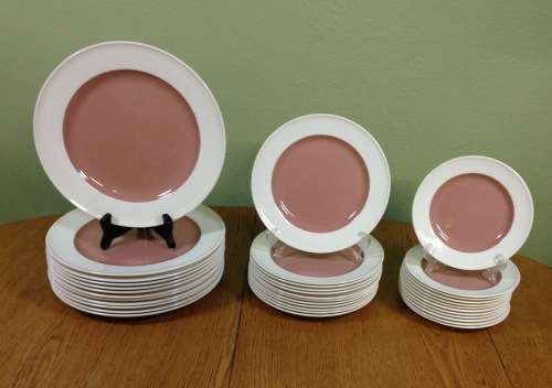 WEDGWOOD of ETRURIA & BARLASTON DINNER SERVICE PINK & WHITE 12 PLACE Setting 36 PIECES.