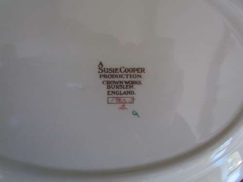 SUSIE COOPER SWANSEA SPRAY FLORAL DINNER SERVICE 10 PLACE set 47 PIECES CROWN WORKS BURSLEM ENGLAND