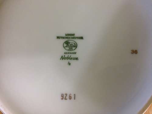 DINNER + TEA/COFFEE SERVICE HUTSCHENREUTHER LORENZ GERMANY NOBLESSE GOLDRAND 118 PIECES 12 PLACE