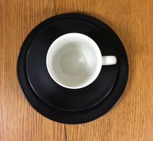 COFFEE TRIO DEMITASSE J and G MEAKIN STUDIO ENGLAND MAORI PATTERN RETRO CAKE PLATE SAUCER CUP 1960`s