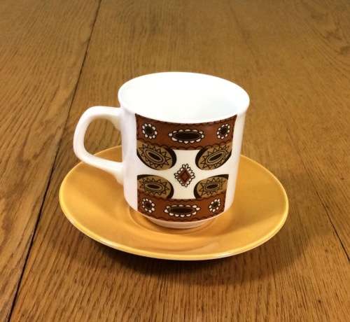 COFFEE DUO J and G MEAKIN STUDIO ENGLAND MAORI PATTERN RETRO SAUCER CUP 1960`s Espresso.