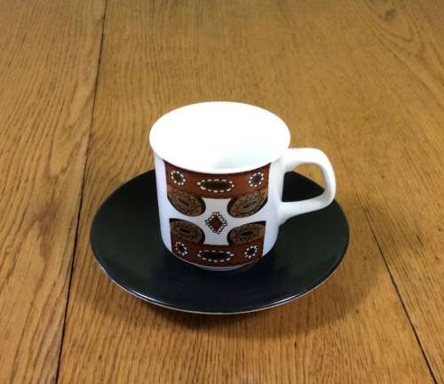COFFEE DUO DEMITASSE J and G MEAKIN STUDIO ENGLAND MAORI PATTERN RETRO SAUCER CUP 1960`s EXPRESSO!!!