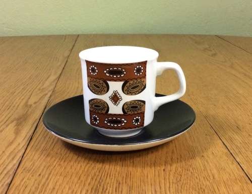 COFFEE DUO DEMITASSE J and G MEAKIN STUDIO ENGLAND MAORI PATTERN RETRO SAUCER CUP 1960`s EXPRESSO!!!