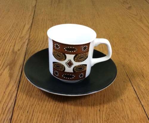 COFFEE DUO DEMITASSE J and G MEAKIN STUDIO ENGLAND MAORI PATTERN RETRO SAUCER CUP 1960`s EXPRESSO!!a