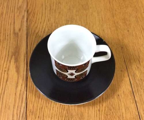 COFFEE DUO DEMITASSE J and G MEAKIN STUDIO ENGLAND MAORI PATTERN RETRO SAUCER CUP 1960`s EXPRESSO!!a