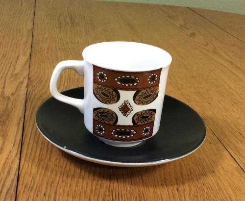 COFFEE DUO DEMITASSE J and G MEAKIN STUDIO ENGLAND MAORI PATTERN RETRO SAUCER CUP 1960`s EXPRESSO!!a