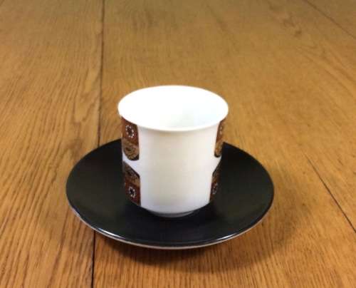 COFFEE DUO DEMITASSE J and G MEAKIN STUDIO ENGLAND MAORI PATTERN RETRO SAUCER CUP 1960`s EXPRESSO!!b