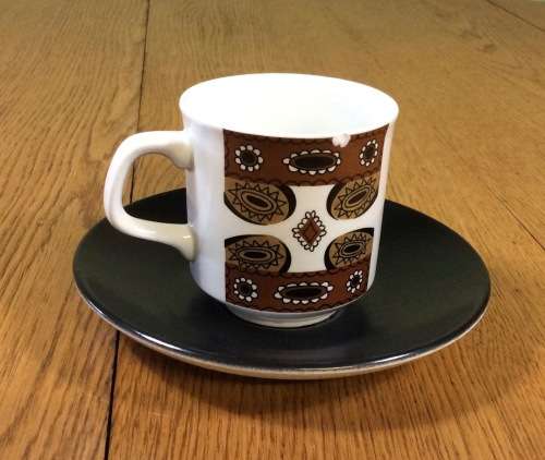 COFFEE DUO DEMITASSE J and G MEAKIN STUDIO ENGLAND MAORI PATTERN RETRO SAUCER CUP 1960`s EXPRESSO!!b