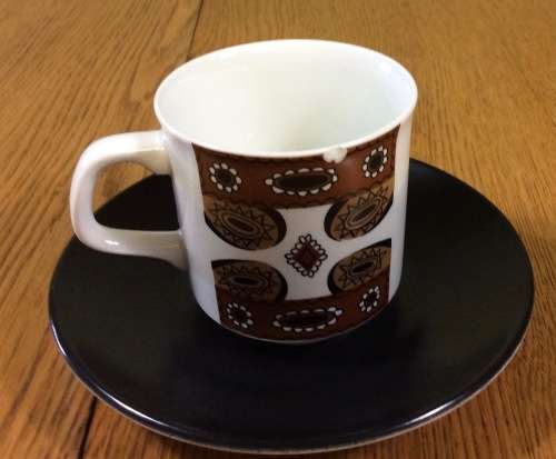 COFFEE DUO DEMITASSE J and G MEAKIN STUDIO ENGLAND MAORI PATTERN RETRO SAUCER CUP 1960`s EXPRESSO!!b