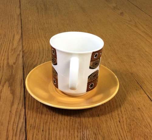 COFFEE DUO DEMITASSE J and G MEAKIN STUDIO ENGLAND MAORI PATTERN RETRO SAUCER CUP 1960`s Expresso!y