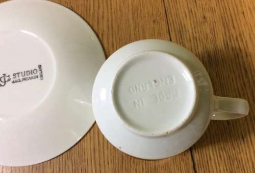 COFFEE DUO DEMITASSE J and G MEAKIN STUDIO ENGLAND MAORI PATTERN RETRO SAUCER CUP 1960`s Expresso!y
