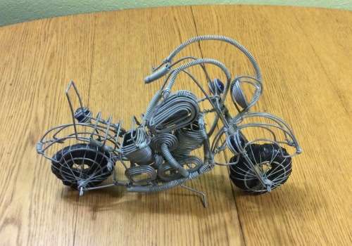 MOTOR BIKE WIRE HARLEY DAVIDSON? BLUE MARBLE LIGHTS HANDLE BARS SEAT REST PLASTIC TYRES STUNNING!!!!
