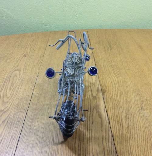 MOTOR BIKE WIRE HARLEY DAVIDSON? BLUE MARBLE LIGHTS HANDLE BARS SEAT REST PLASTIC TYRES STUNNING!!!!