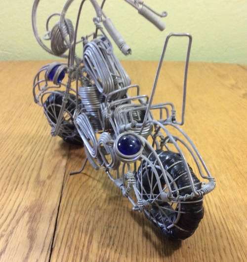 MOTOR BIKE WIRE HARLEY DAVIDSON? BLUE MARBLE LIGHTS HANDLE BARS SEAT REST PLASTIC TYRES STUNNING!!!!
