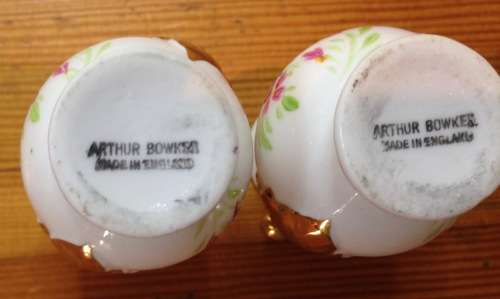 ENGLISH Miniature Porcelain VASES x 2 ENGLAND ARTHUR BOWKER Dolls House FLOWERS FLORAL STUNNING!!!