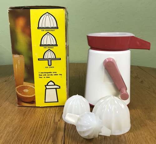 JUICE EXTRACTOR=PINEWARE=MANUAL WIND=in its BOX!