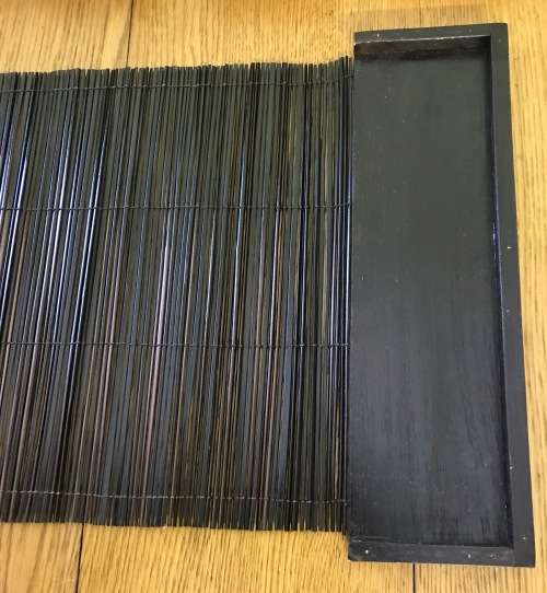 TABLE FOLD-UP PLACE MATS x 6 SUSHI or OTHER WOODEN ENDS WITH PLACE FOR CUTLER MID SECTION STRAW MAT