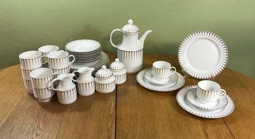 KAISER GERMANY TEA SET 10 TRIOS TEA/COFFEE POT MILK JUGSx 2 SUGAR BOWLS x 2 - 43 pieces!!