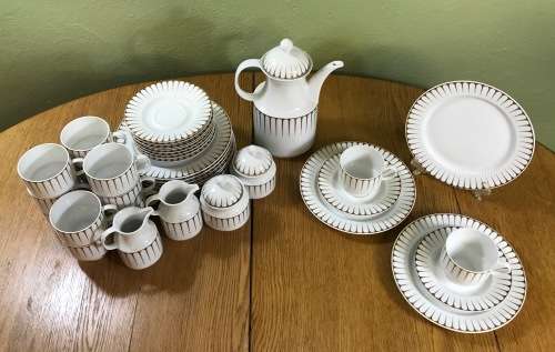 KAISER GERMANY TEA SET 10 TRIOS TEA/COFFEE POT MILK JUGSx 2 SUGAR BOWLS x 2 - 43 pieces!!
