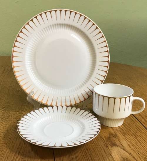 KAISER GERMANY TEA SET 10 TRIOS TEA/COFFEE POT MILK JUGSx 2 SUGAR BOWLS x 2 - 43 pieces!!