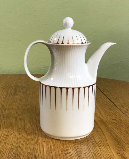KAISER GERMANY TEA SET 10 TRIOS TEA/COFFEE POT MILK JUGSx 2 SUGAR BOWLS x 2 - 43 pieces!!