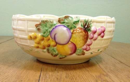 CLARICE CLIFF LARGE ROUND FRUIT BOWL NEWPORT POTTERY PATTERN 663 ENGLAND STUNNING!!