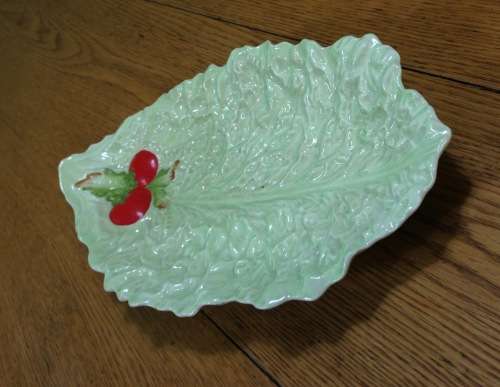 CARLTON WARE 2093 BOWL CARLTONWARE Australian Design EMBOSSED LETTUCE LEAF SHAPED with TOMATOES.