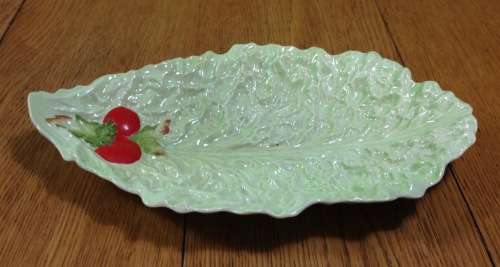 CARLTON WARE 2093 BOWL CARLTONWARE Australian Design EMBOSSED LETTUCE LEAF SHAPED with TOMATOES.