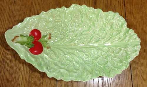 CARLTON WARE 2093 BOWL CARLTONWARE Australian Design EMBOSSED LETTUCE LEAF SHAPED with TOMATOES.
