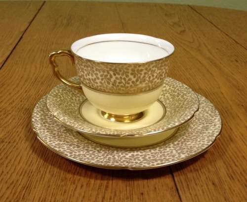 ROYAL DOULTON=1937=H4608=TRIO=TEA CUP=SAUCER=CAKE/SIDE PLATE=3 Piece=LIGHT YELLOW + GOLD.