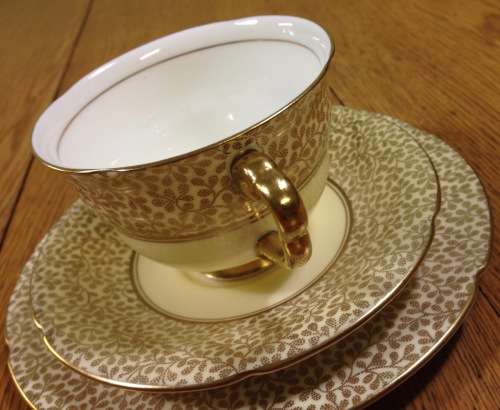 ROYAL DOULTON=1937=H4608=TRIO=TEA CUP=SAUCER=CAKE/SIDE PLATE=3 Piece=LIGHT YELLOW + GOLD.