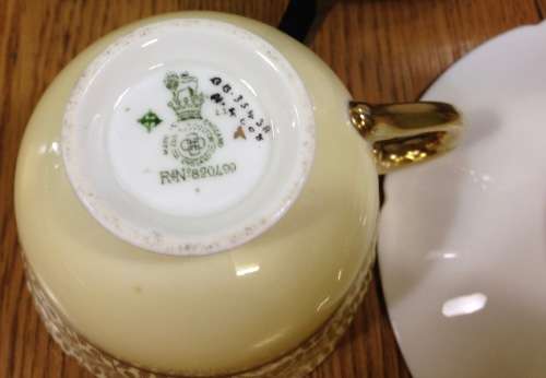 ROYAL DOULTON=1937=H4608=TRIO=TEA CUP=SAUCER=CAKE/SIDE PLATE=3 Piece=LIGHT YELLOW + GOLD.