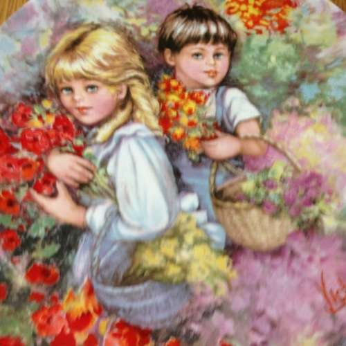 WEDGWOOD of ETRURIA & BARLASTON=1983=OUR GARDEN PLATE=MY MEMORIES SERIES=MARY VICKERS=No. 3967E