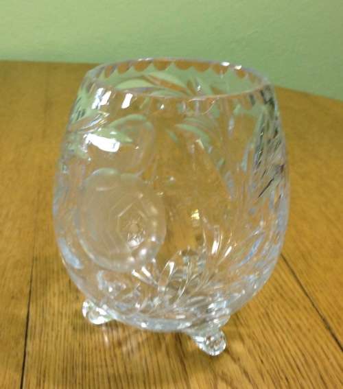 VASE=FOOTED=3 FEET=CRYSTAL=ROSE-CUT PATTERN=FLOWERS=FLORAL.