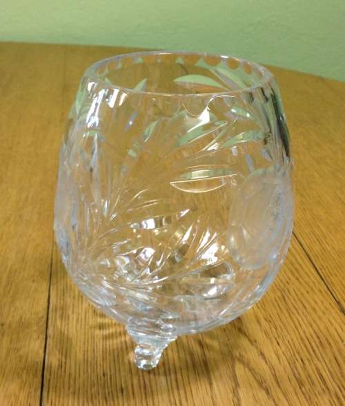 VASE=FOOTED=3 FEET=CRYSTAL=ROSE-CUT PATTERN=FLOWERS=FLORAL.